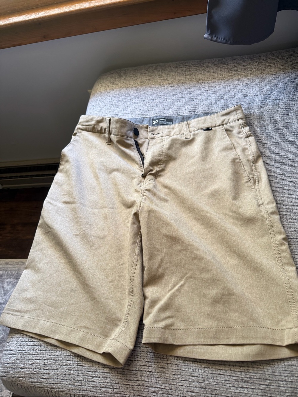 Hurley Men's Tan Flat-Front Shorts